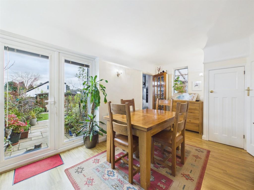 Property photo 3 of 11 Cam05080G0-Pr0293-Still014.Jpg