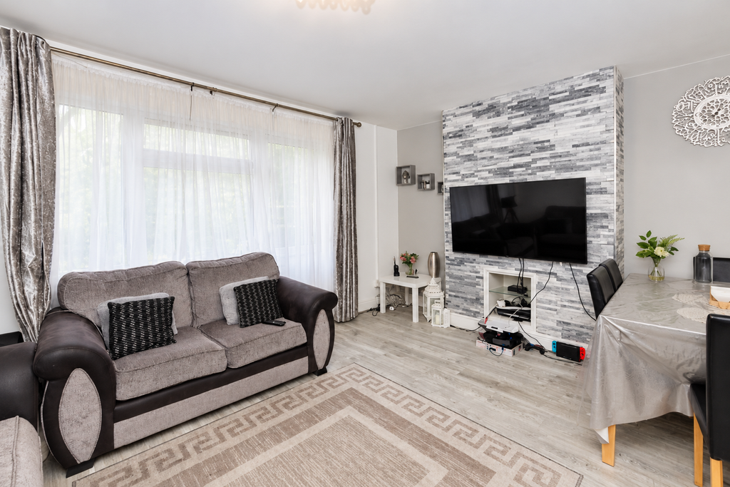 Property photo 1 of 13 9