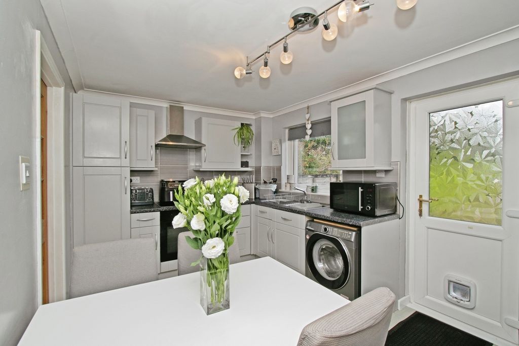 Property photo 3 of 17 Pbox-Img.Jpg