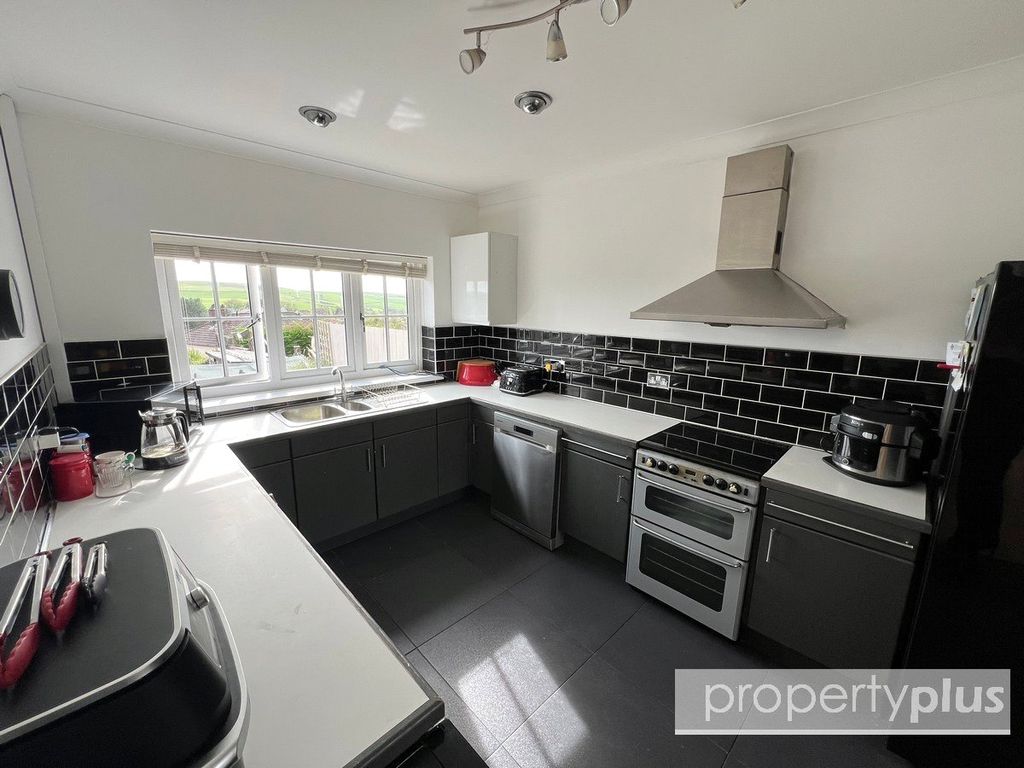 Property photo 3 of 16 Picture No. 34