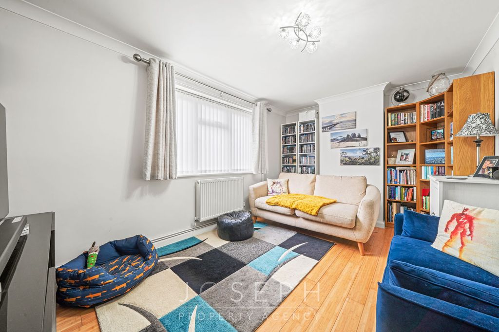 Property photo 3 of 13