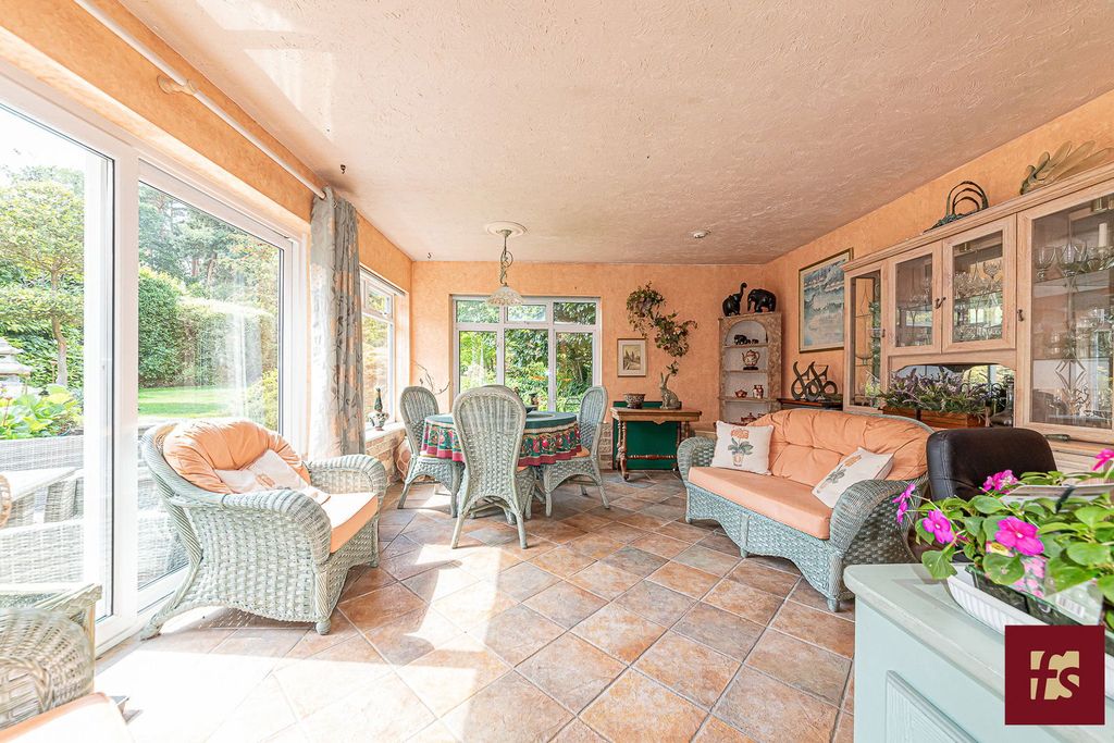 Property photo 3 of 25