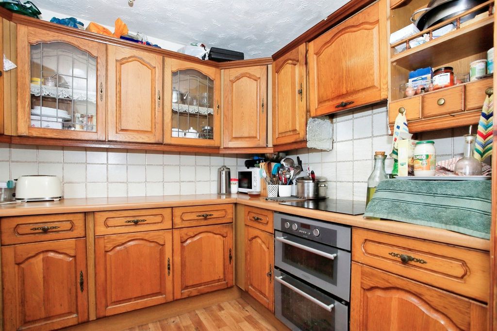 Property photo 3 of 8