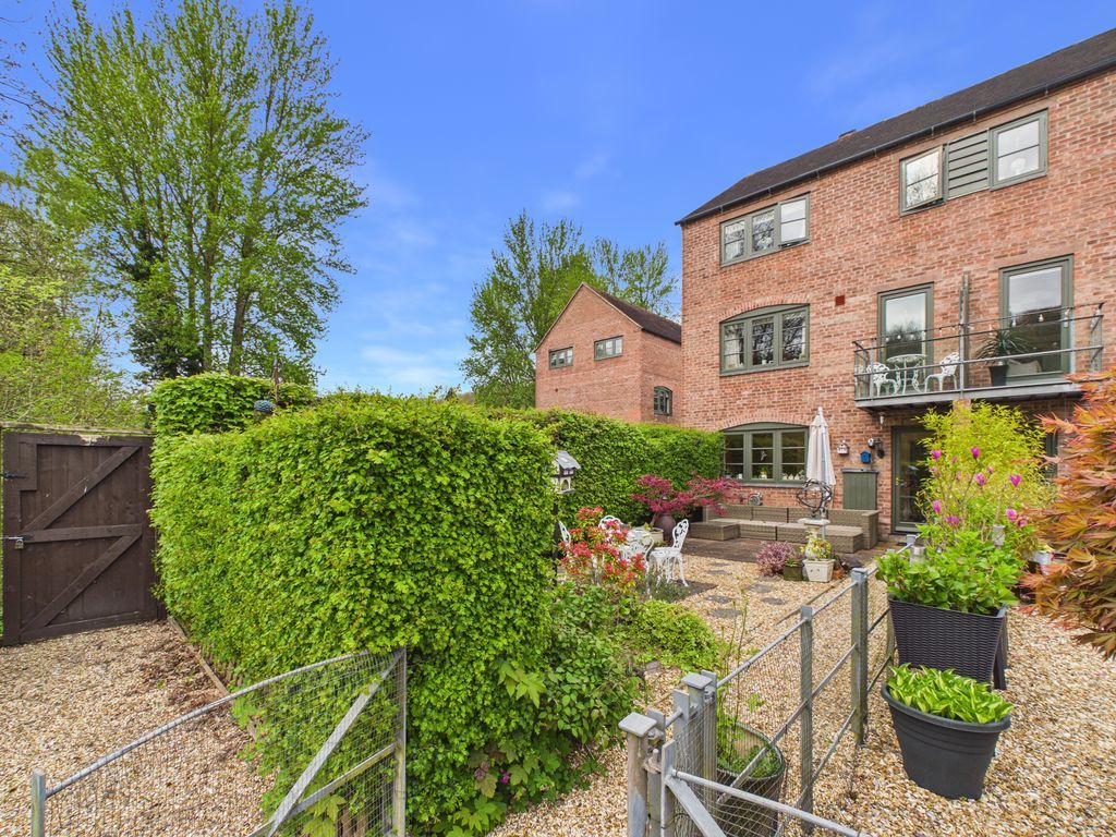 Property photo 3 of 26 Photo 6