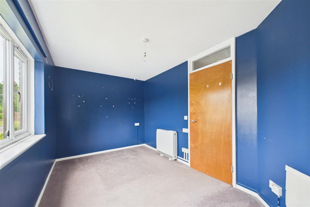 Property photo 3 of 14 Cam01894G0-Pr0302-Still003.Jpg