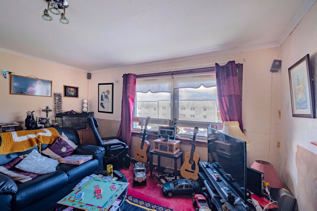 Additional image 5 of 2 bed flat for saleMaybole Road, Port Glasgow PA14