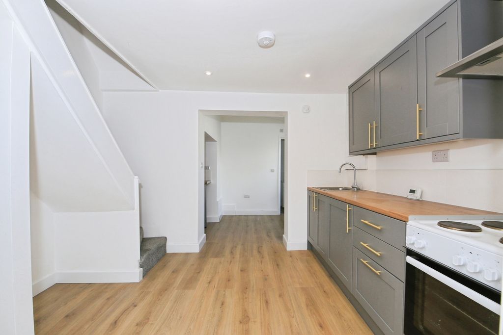 Property photo 2 of 14 Pbox-Img.Jpg