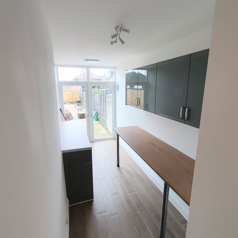 Property photo 3 of 11 Image