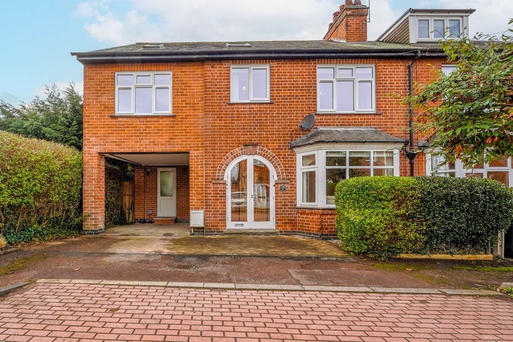 Property photo 1 of 19 Picture No. 01