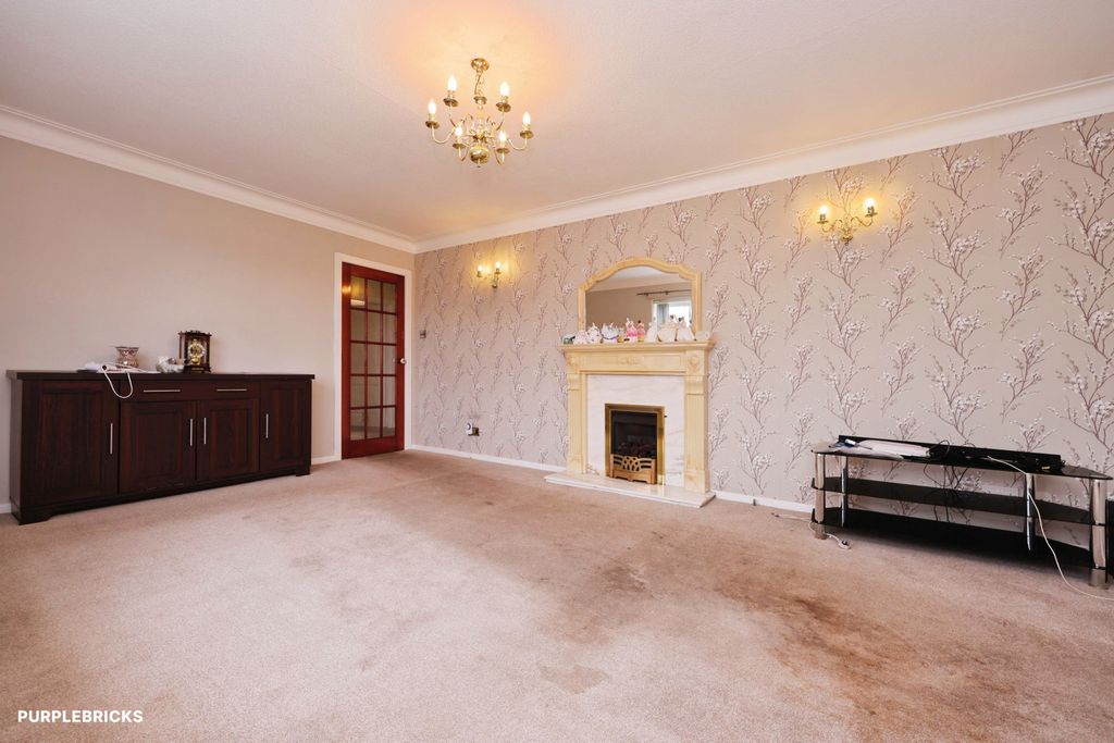 Property photo 3 of 33