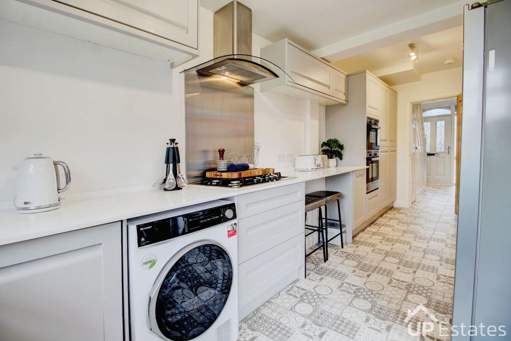 Property photo 3 of 22