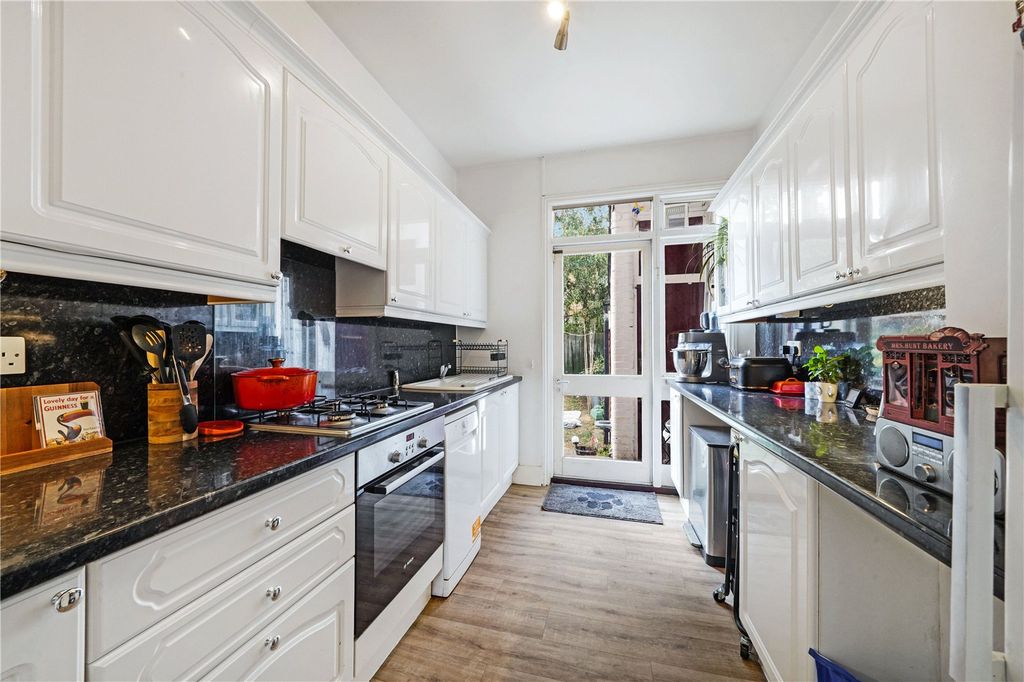 Property photo 2 of 17 Picture No. 73