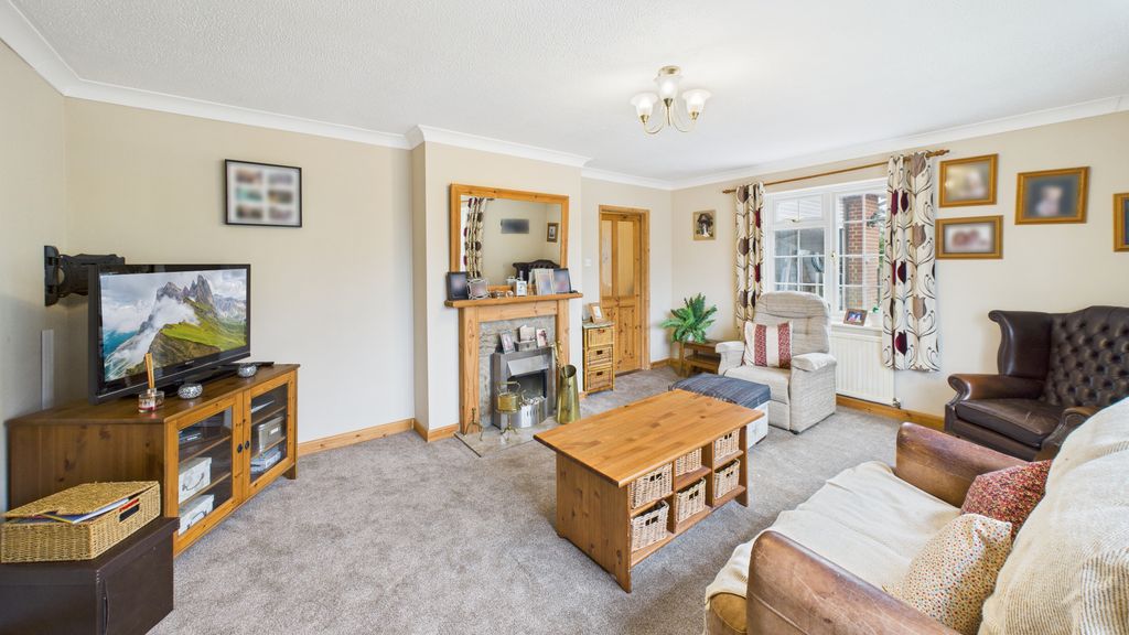 Property photo 2 of 14