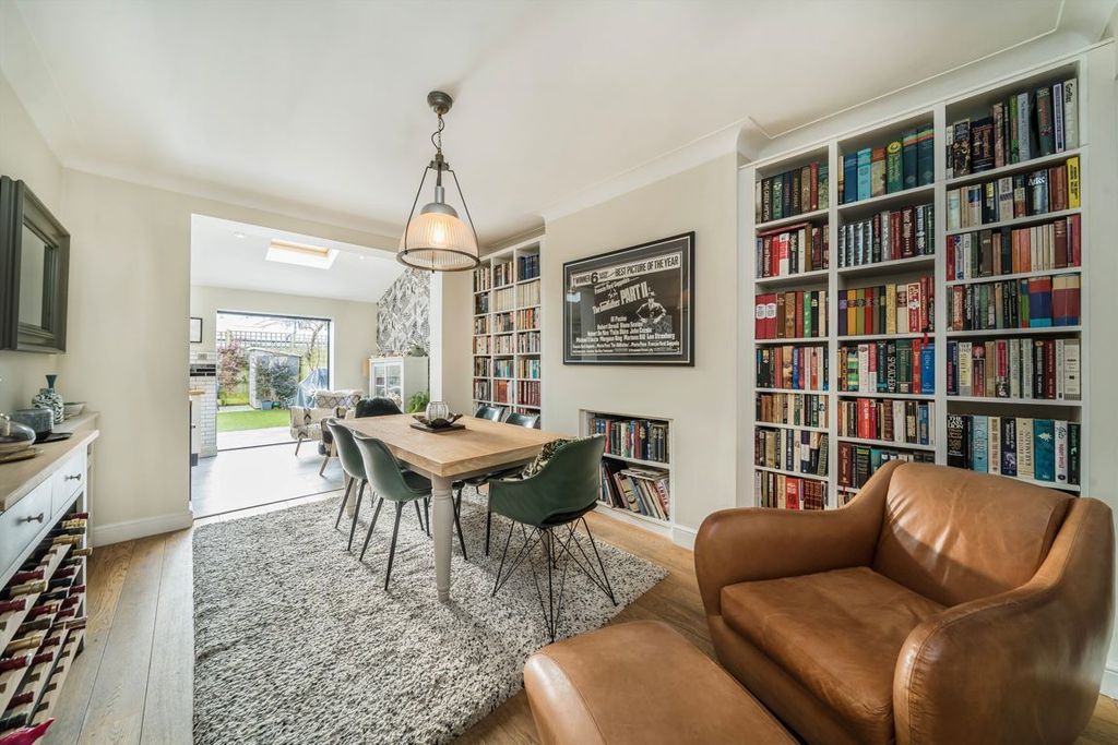 Property photo 3 of 12