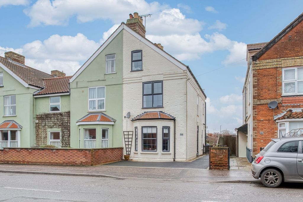 Property photo 1 of 26