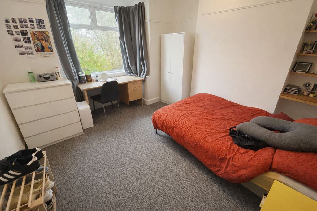 Property photo 3 of 9