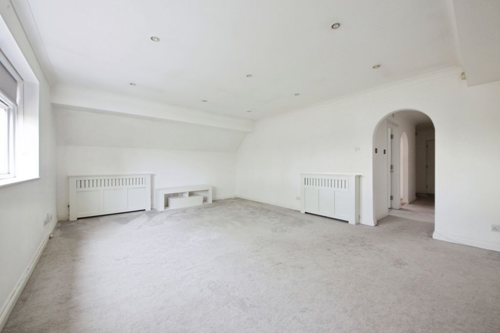Additional image 15 of 2 bed flat for saleCatiline Court, 63A Main Road, Romford RM2