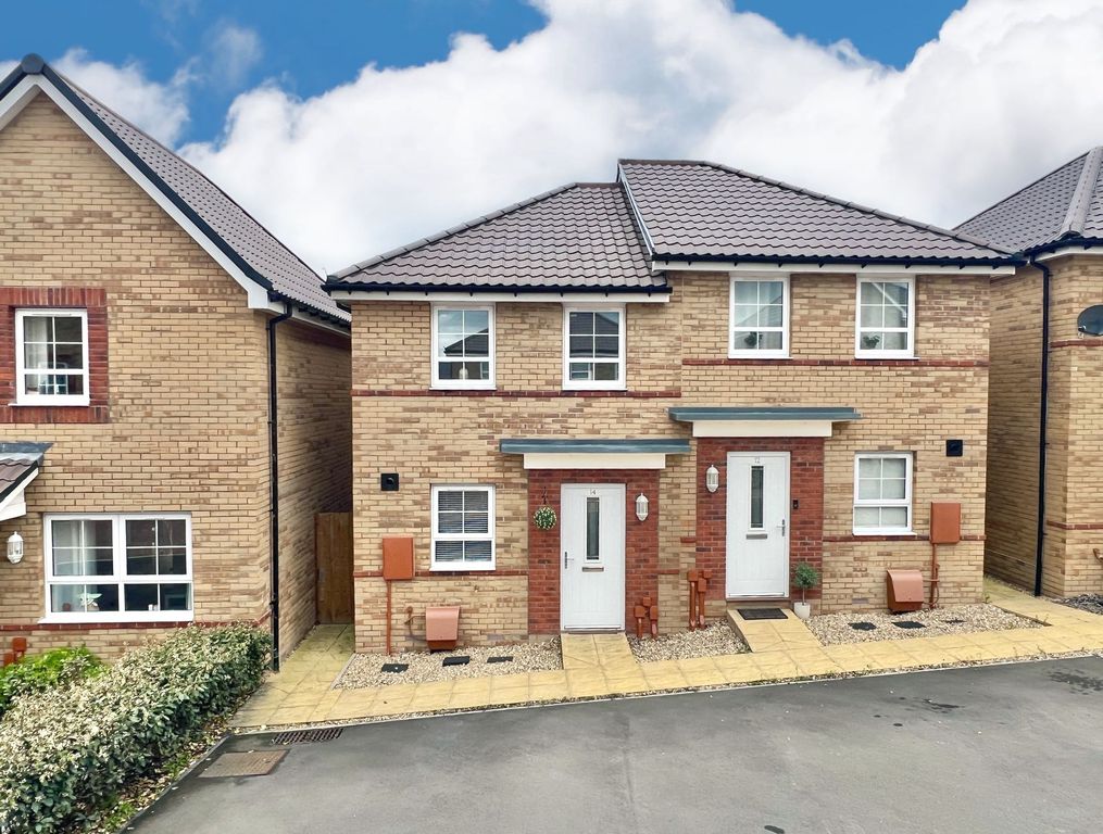 Property photo 1 of 17