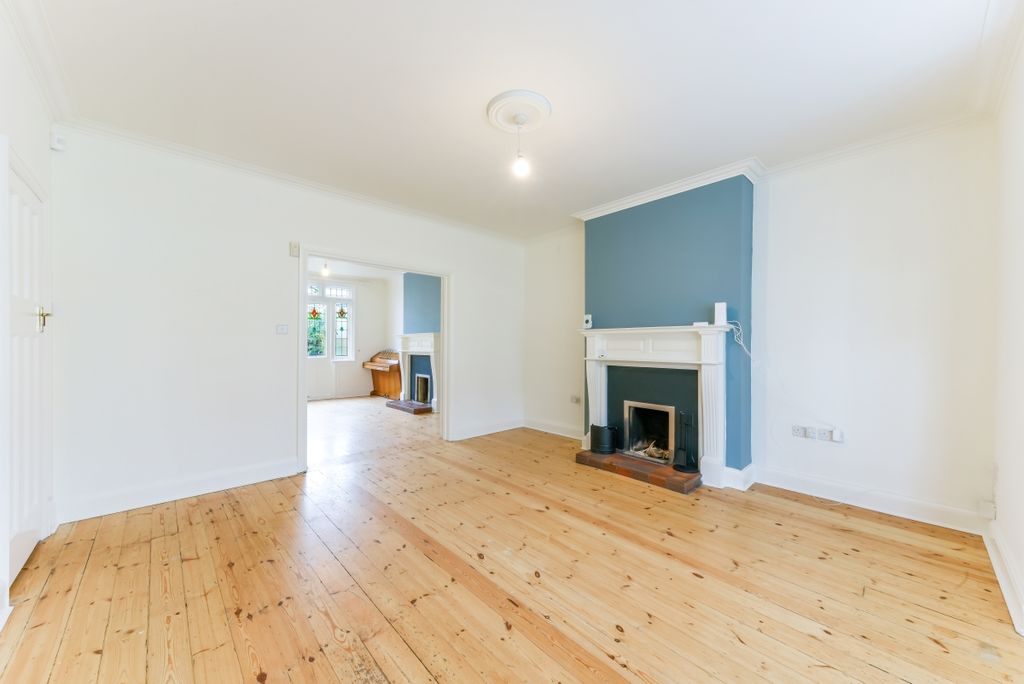 Property photo 3 of 18 Culmstock Road, 48-5