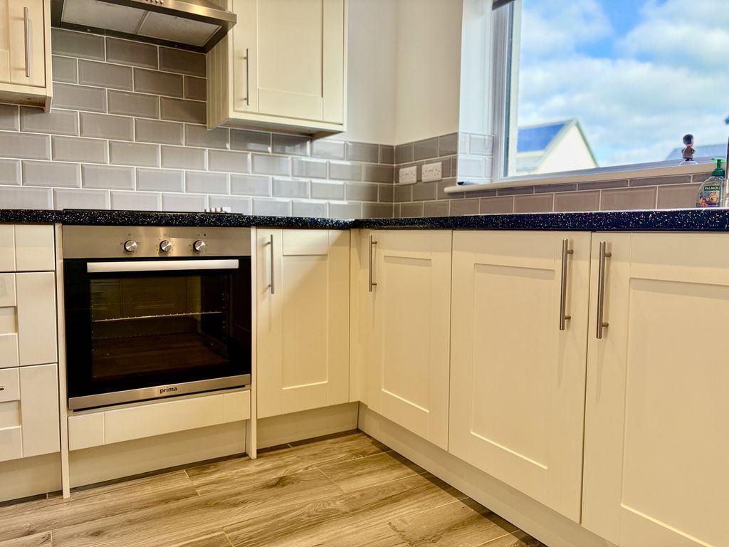 Property photo 3 of 28 Gallery