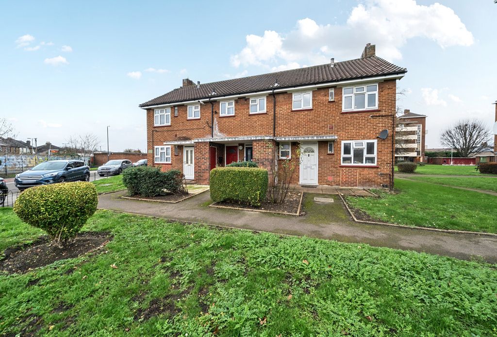 Property photo 1 of 12 1388934-2-693Ff12...