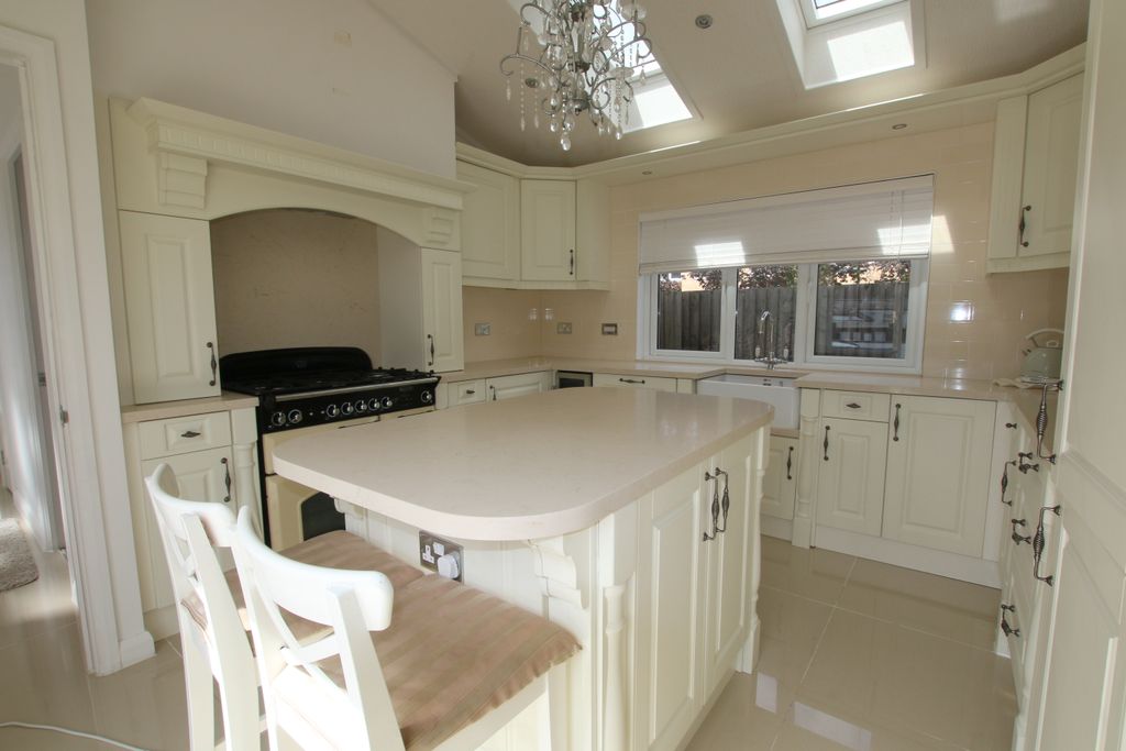 Property photo 3 of 9 Img_1345