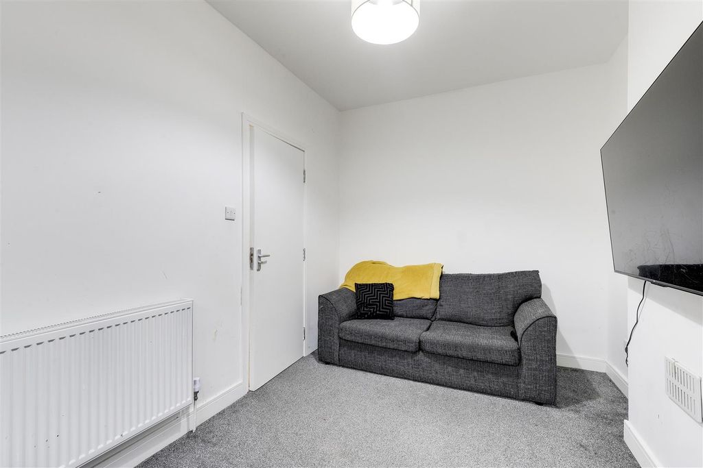 Property photo 3 of 14 1567.Jpg