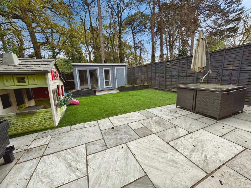 Property photo 2 of 9 Picture No. 04