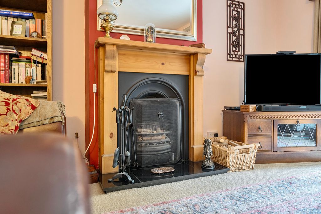 Property photo 3 of 17
