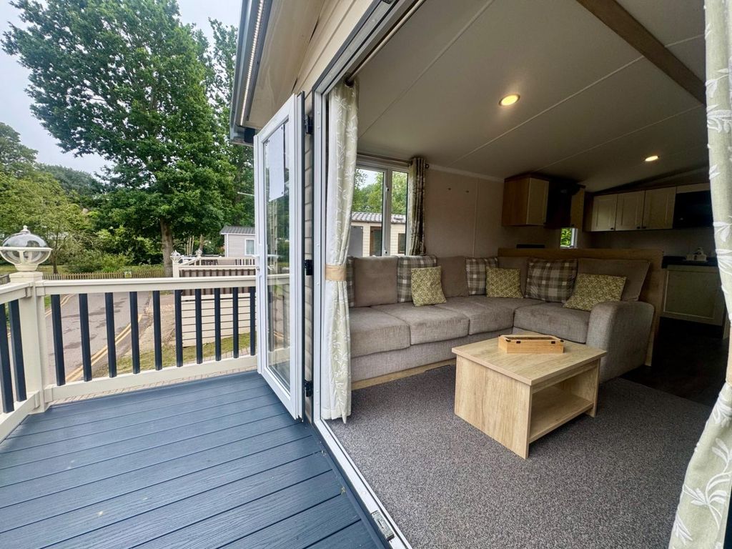 Property photo 2 of 6