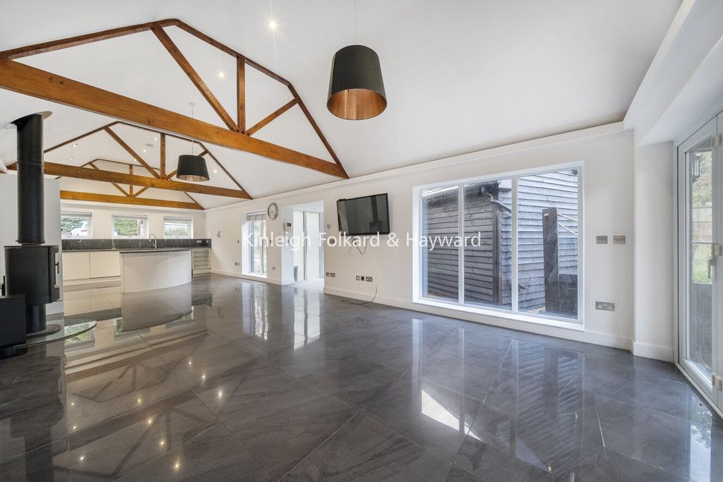 Property photo 1 of 15 Reception/Kitchen