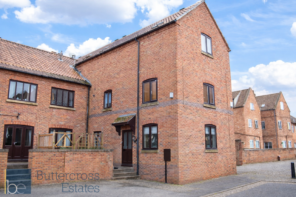 Property photo 2 of 7 Front