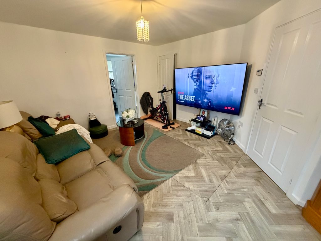 Property photo 3 of 13 Living Room