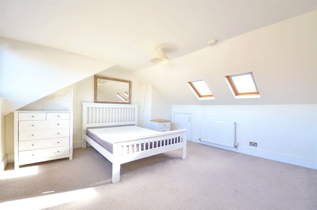 Property photo 3 of 6 Picture No. 05