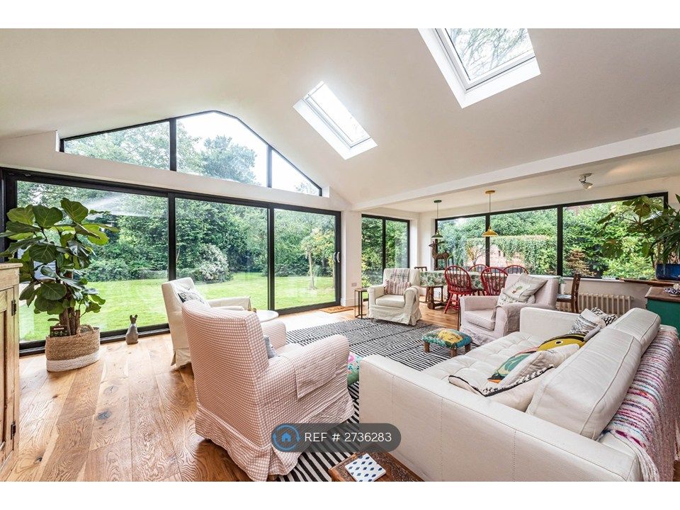 Property photo 3 of 21 Lounge/Diner