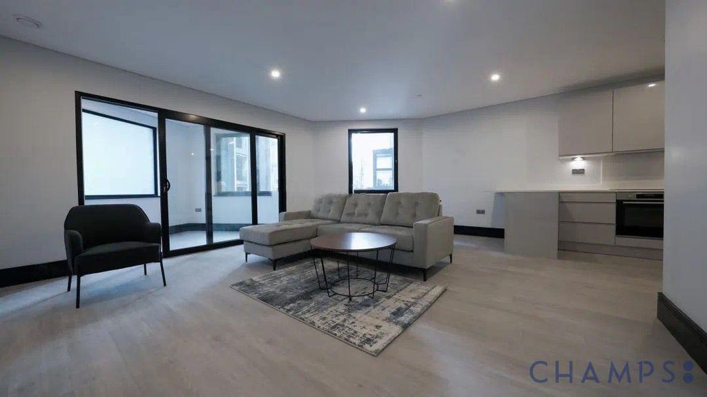 Property photo 3 of 14 Gallery