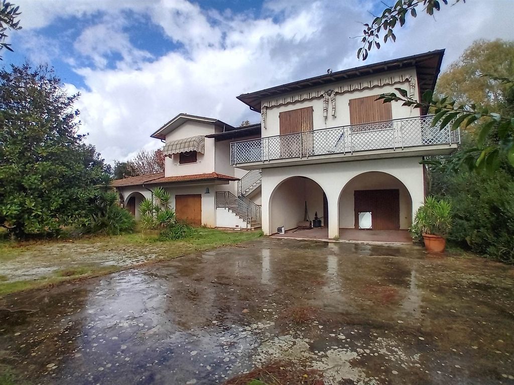 Property photo 2 of 26