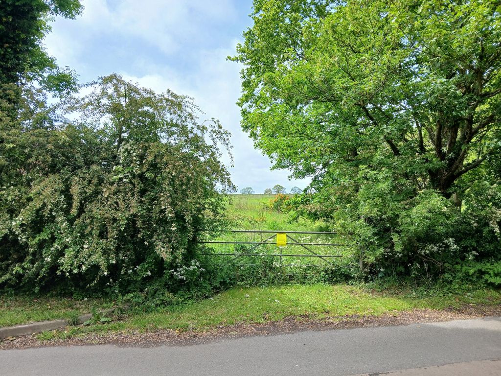 Property photo 1 of 3