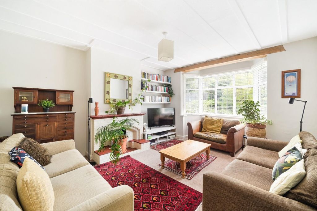 Property photo 3 of 21 Sandersfield Road