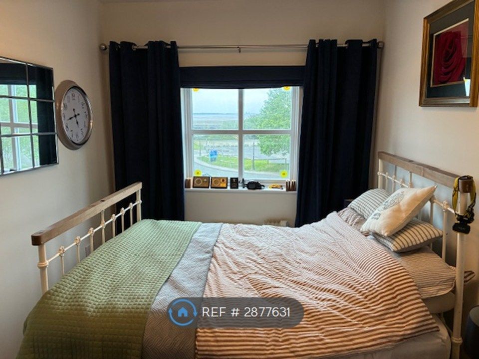 Property photo 2 of 25