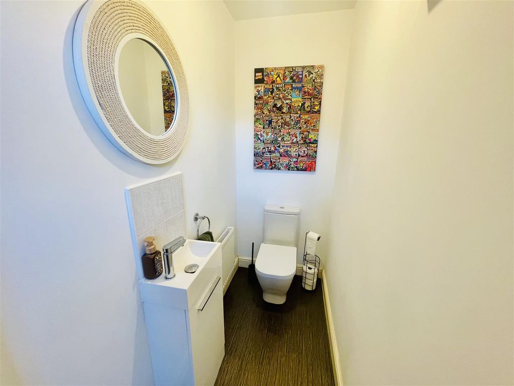 Property photo 3 of 22 WC