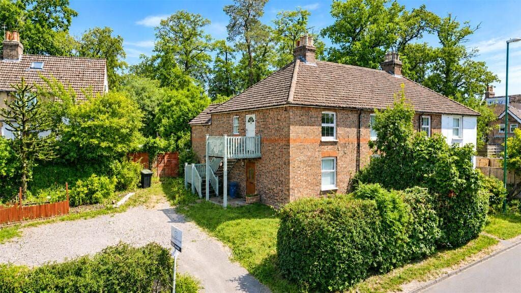 Property photo 1 of 10