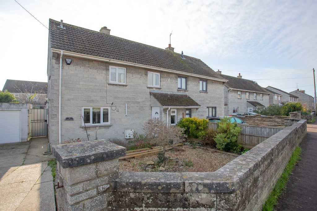 Property photo 1 of 11 Photo 5