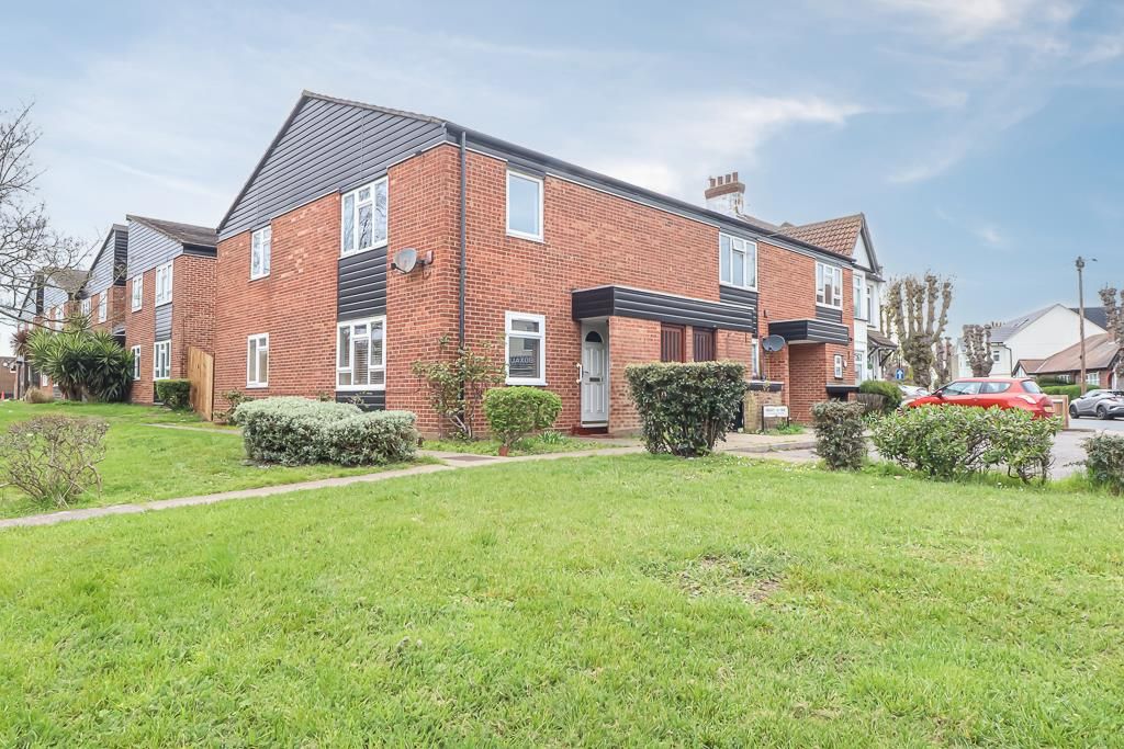 Property photo 1 of 16 Front