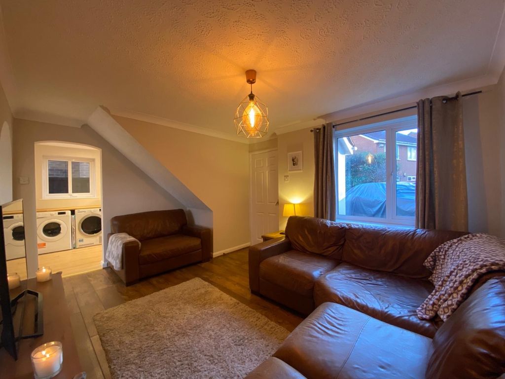 Property photo 2 of 10