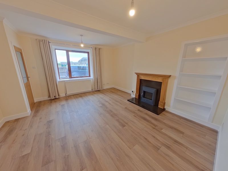 Property photo 2 of 5 Photo 4