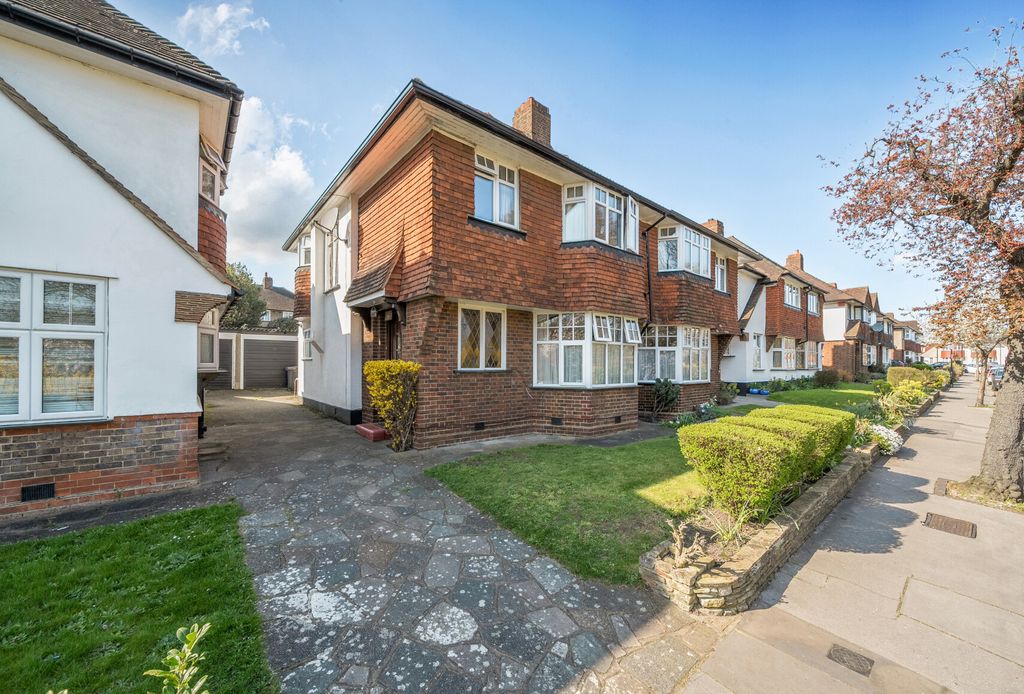 Property photo 1 of 20 External