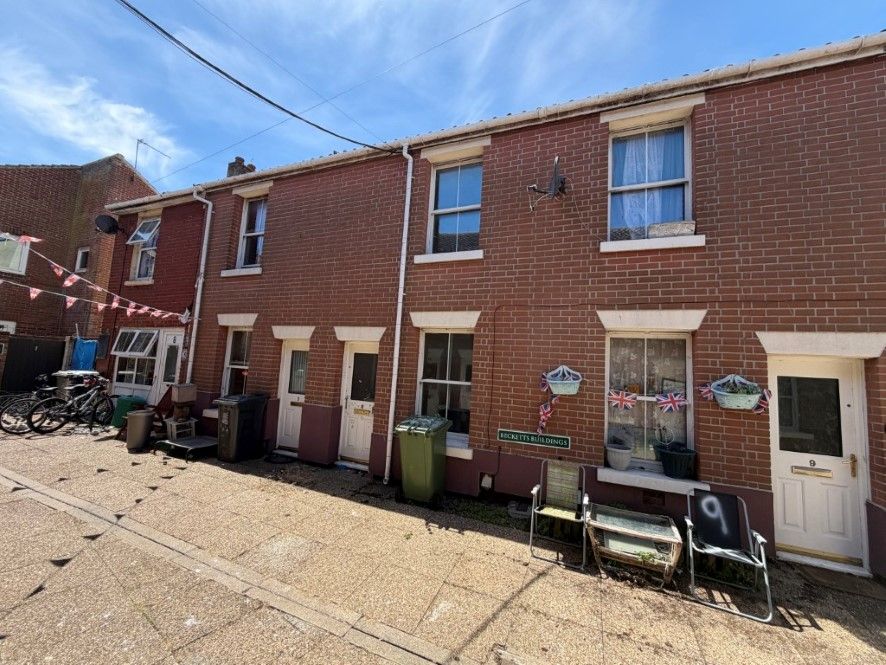 Property photo 1 of 16