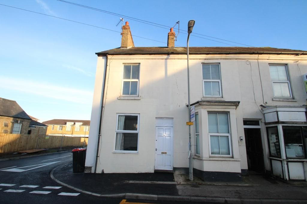 Property photo 1 of 7 Front