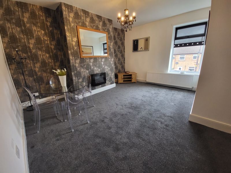 Property photo 2 of 6 Photo 4